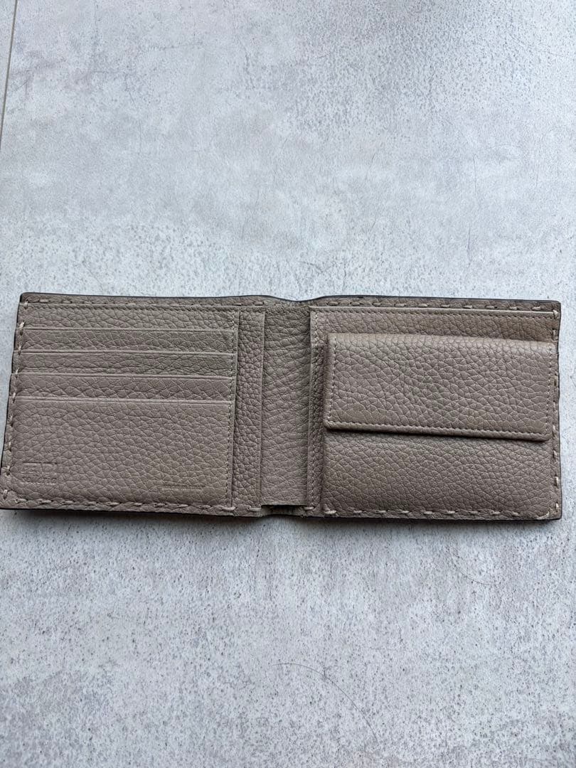 FENDI ケース付きセレリア