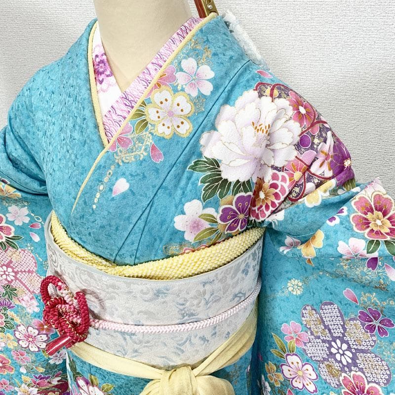 512z23☆かわいい！振袖 銀通し 古典柄 ラメ刺繍 金彩☆美品 成人式結婚式