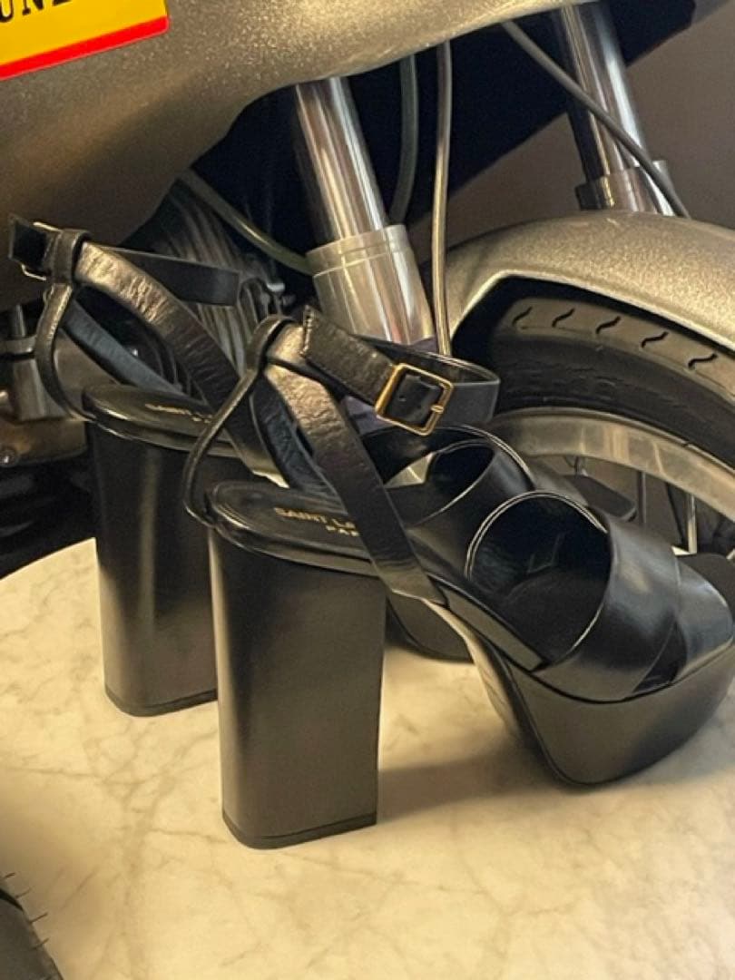 大特価❗️SAINT LAURENT ブラック プラットフォームサンダル