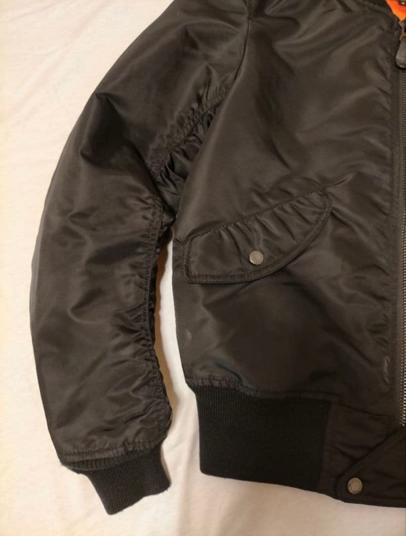 AVIREX ブラック MA-1 フライトジャケット