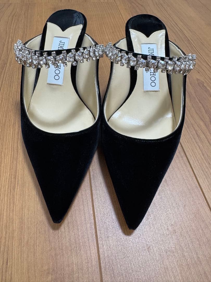 ジミーチュウのヒール