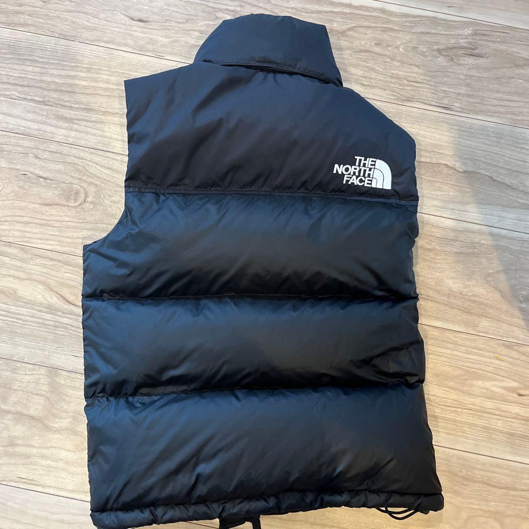 ノースフェイス　ダウンベスト（黒）レディース
