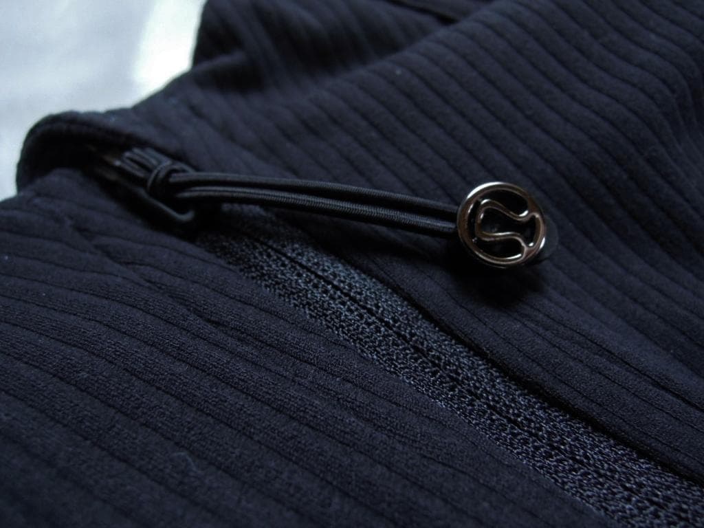 未使用 17800円 ルルレモン クロップ Define ジャケット リブ 6