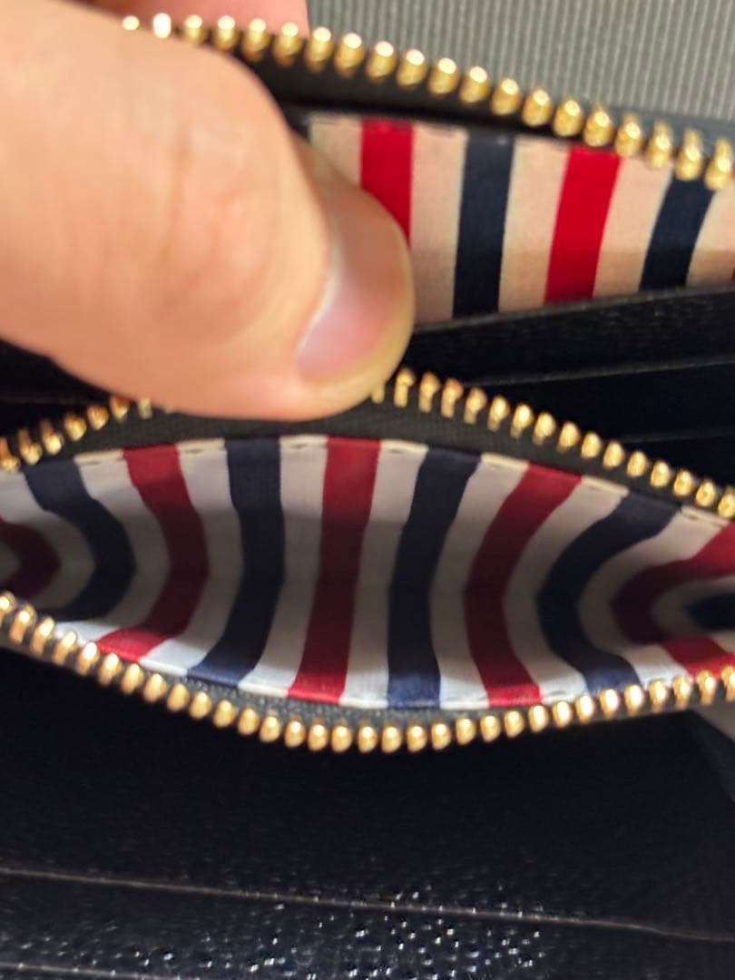 THOM BROWNE ショートジップ財布 ブラック