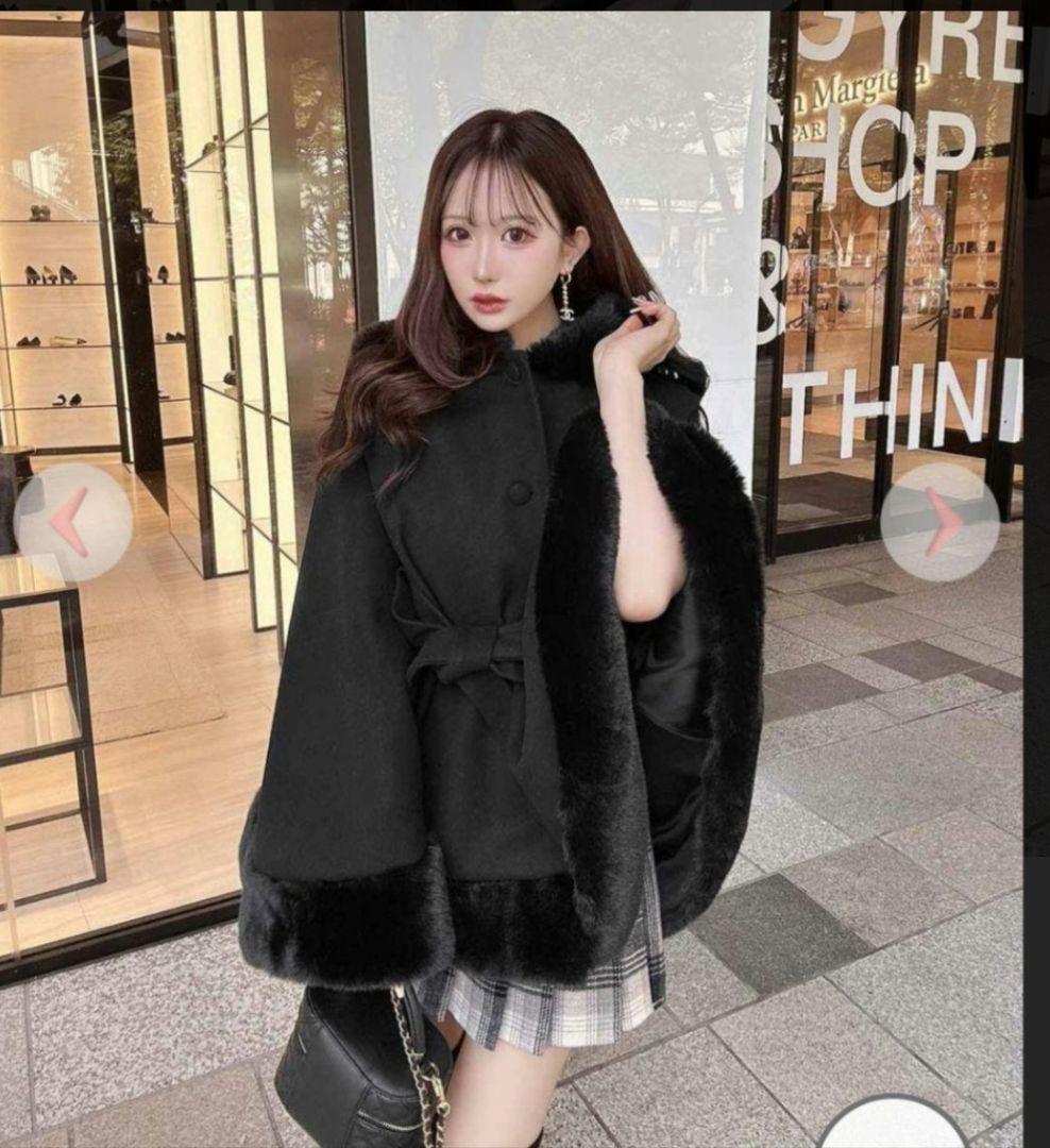 新品同様 タグ付 CHERI MI ファー ケープコート 黒　ポンチョ Free