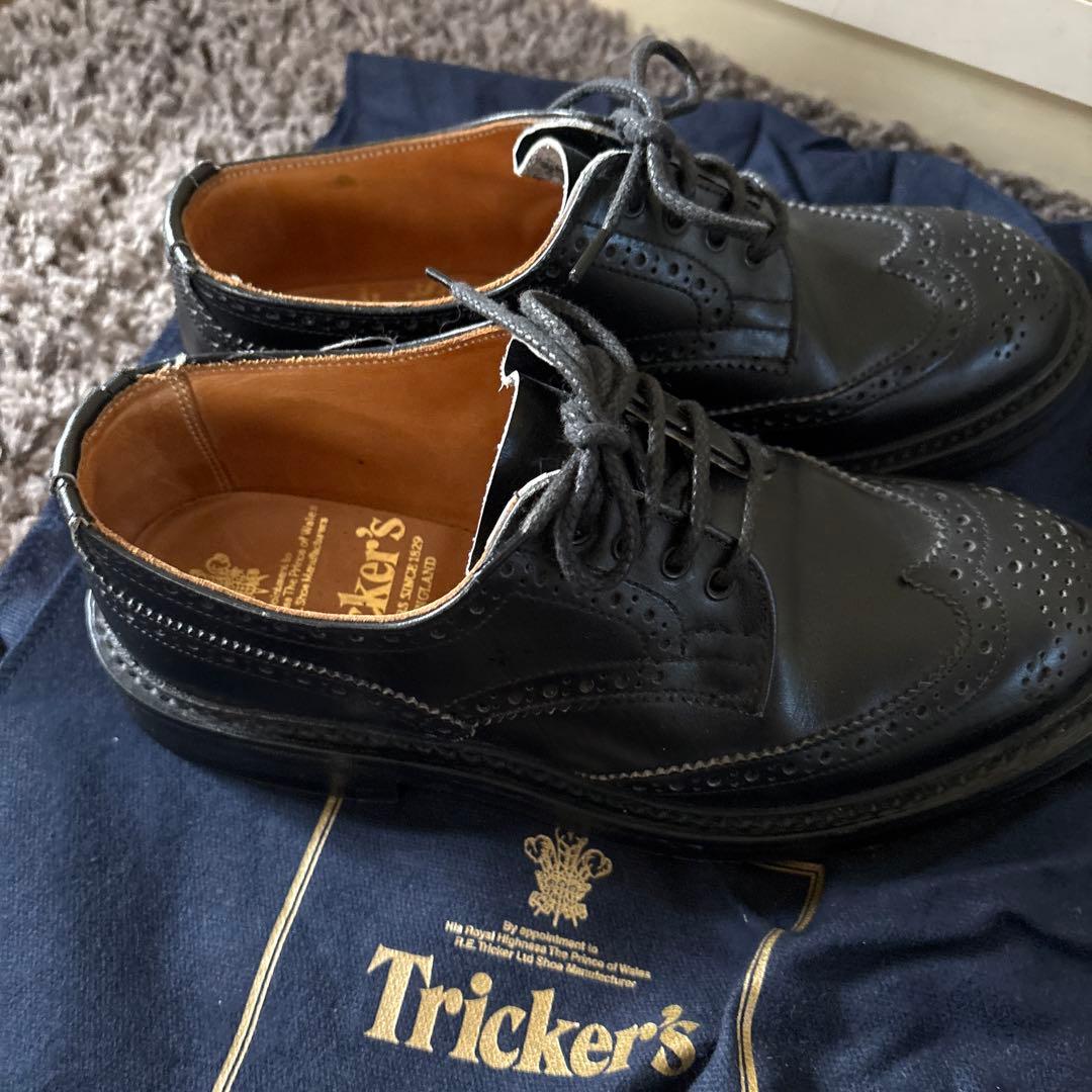 Trickers wing tipレースアップシューズ　サイズ23、ブラック