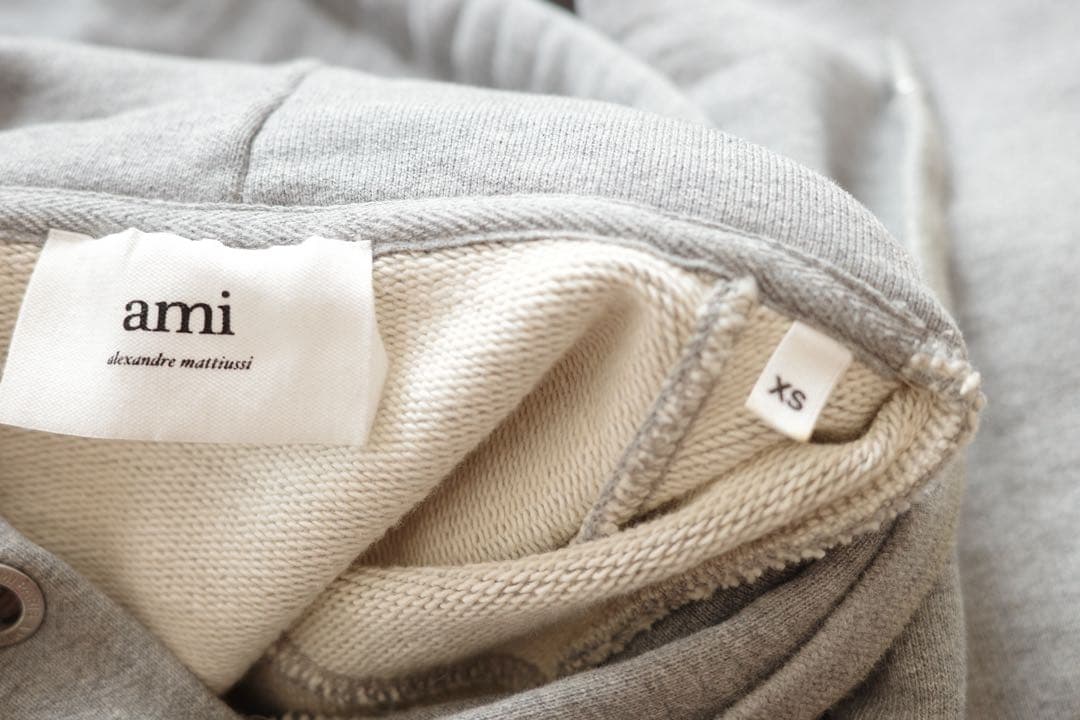 ami paris アミパリス フーディAMI DE COEUR ロゴ 刺繍