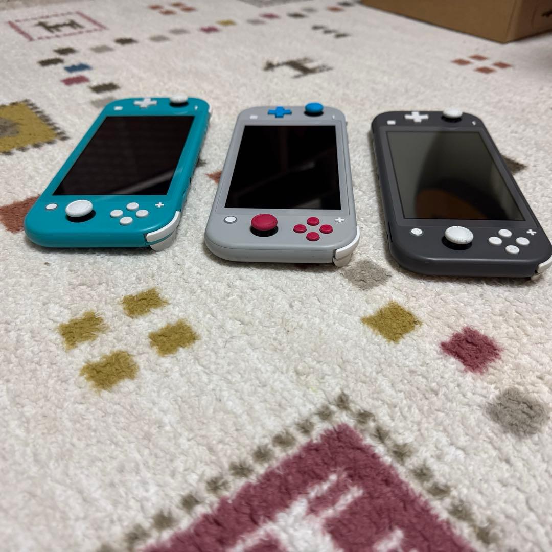 Nintendo lite 3台、初期化済み、問題なく動作します。