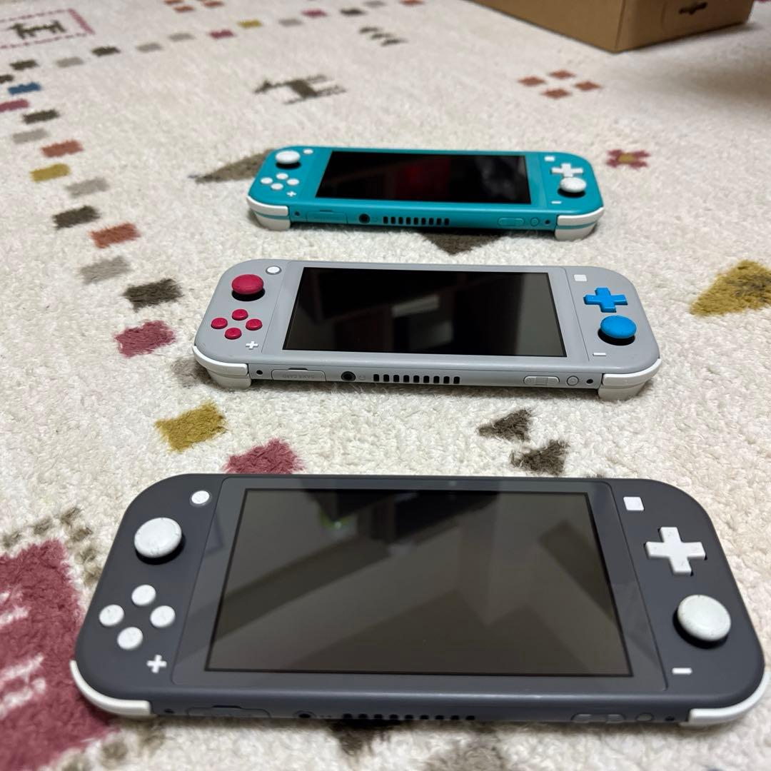 Nintendo lite 3台、初期化済み、問題なく動作します。