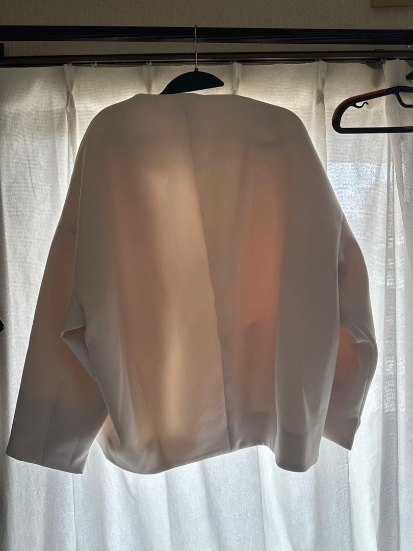 フォルムショートコート ベージュ