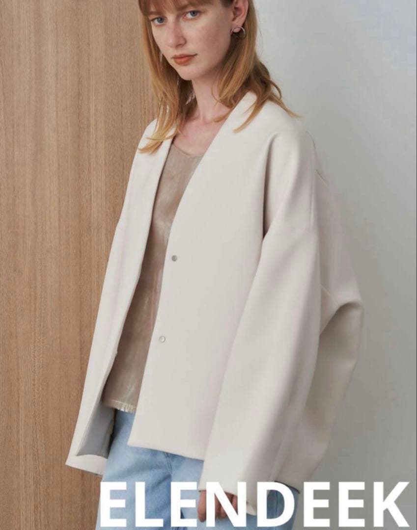 フォルムショートコート ベージュ