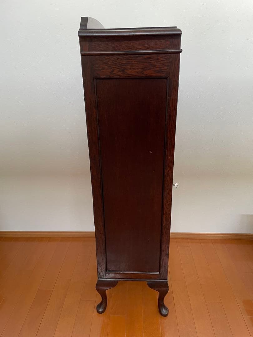 イギリスアンティーク家具　 ガラスキャビネット