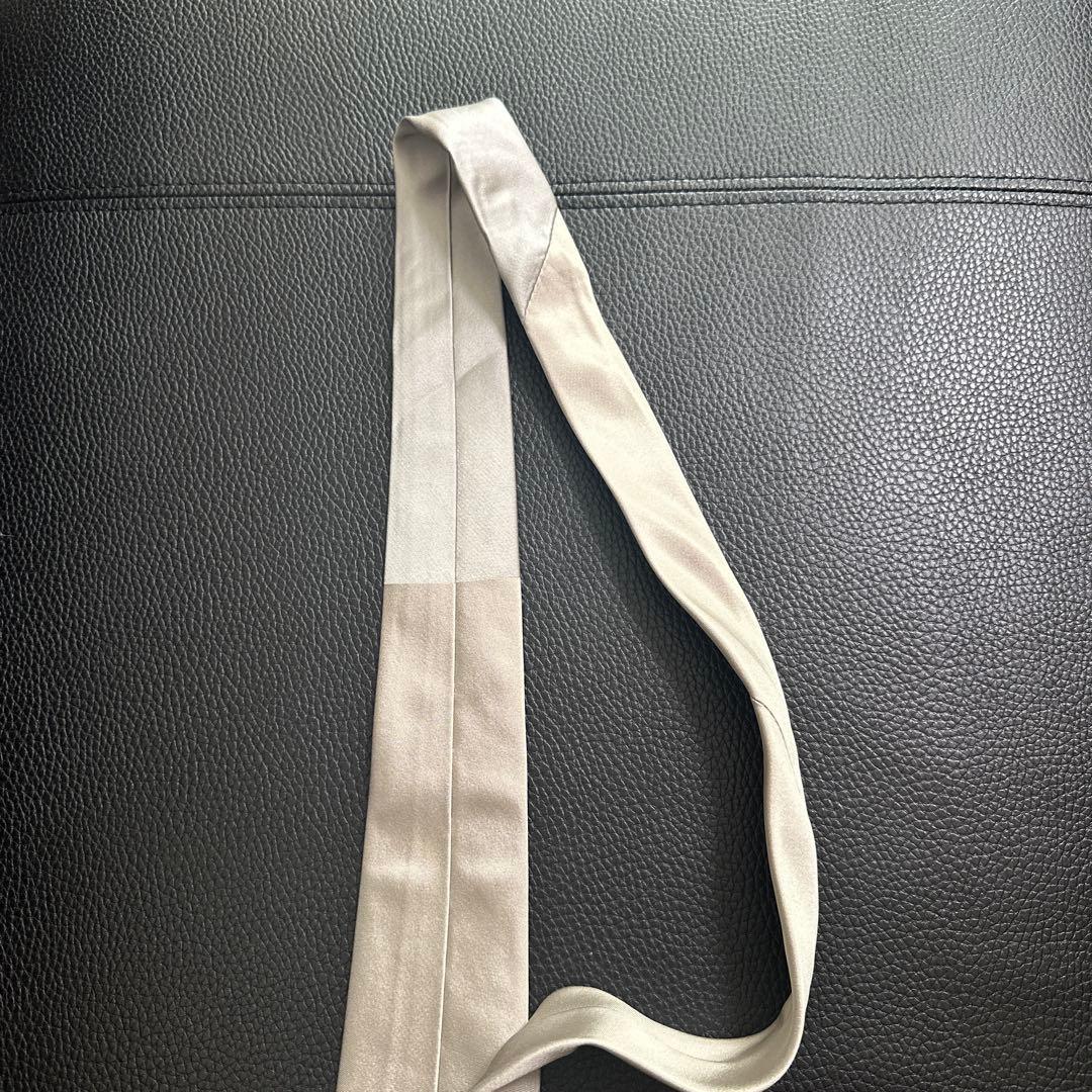 Louis Vuitton シルバー 無地 ネクタイ
