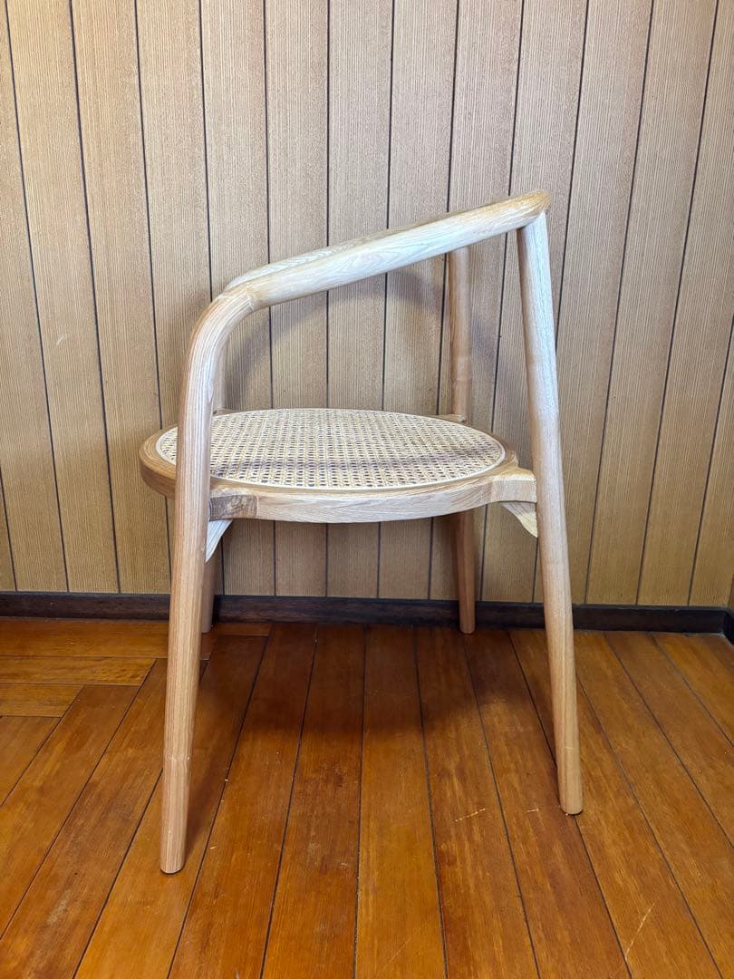 値下げ不可愛知県刈谷市/木製ラタンシートダイニングチェア/送料込み