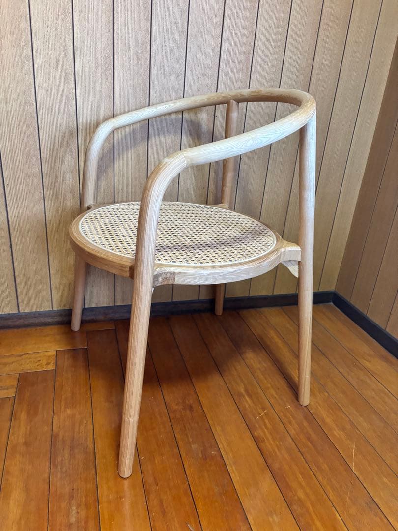 値下げ不可愛知県刈谷市/木製ラタンシートダイニングチェア/送料込み