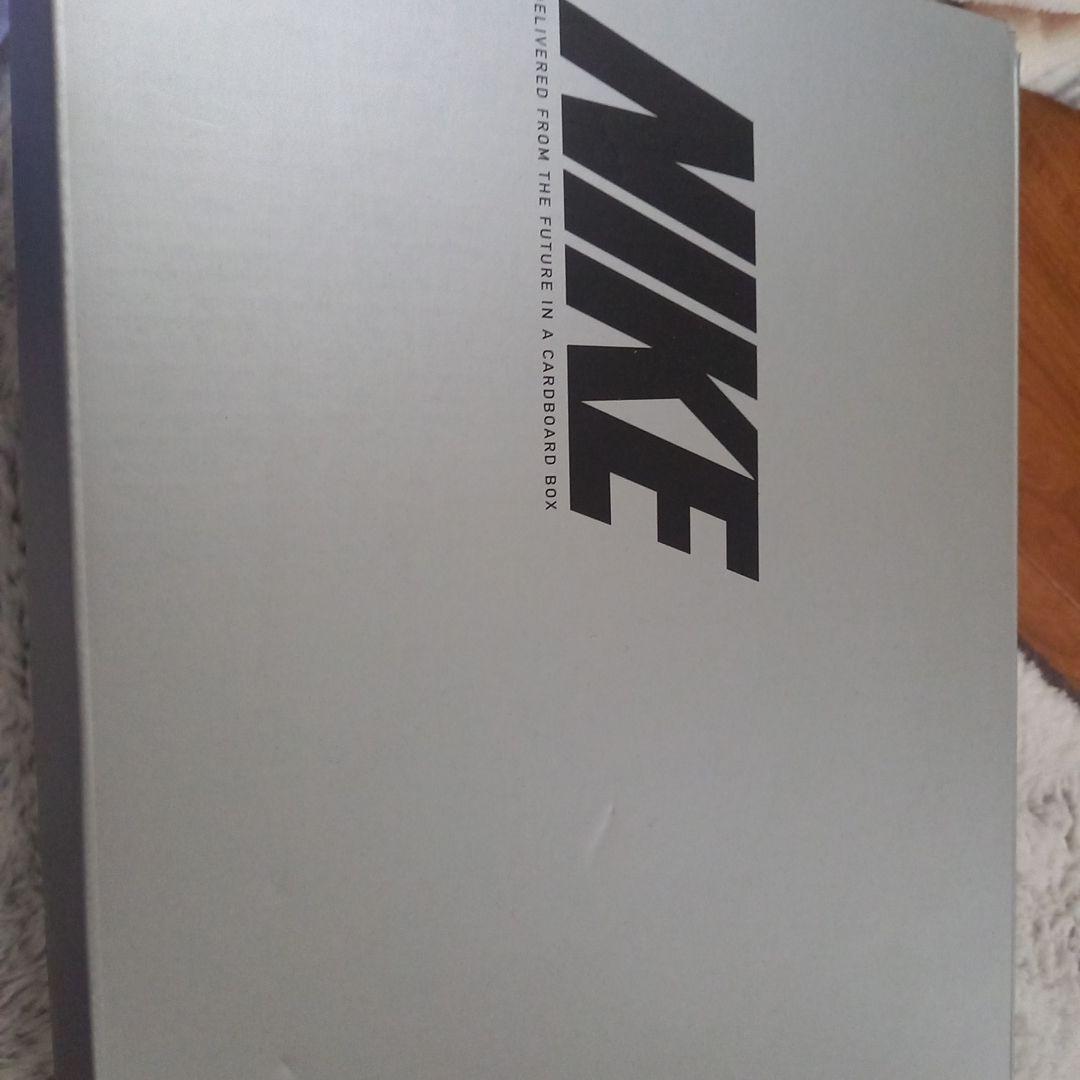 Nike United サッカーシューズ 紫色、袋付き