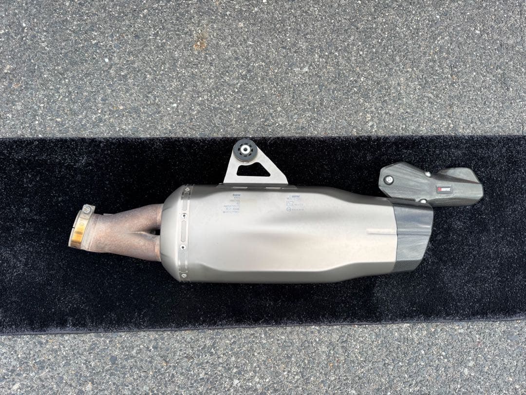  R1250GS純正オプション Akrapovic スリップオン チタン製