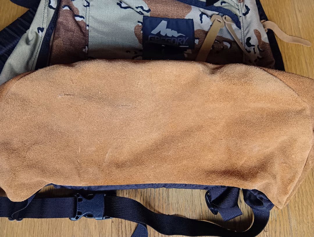 m*リ様 GREGORY デイパック チョコチップカモ レザーボトム