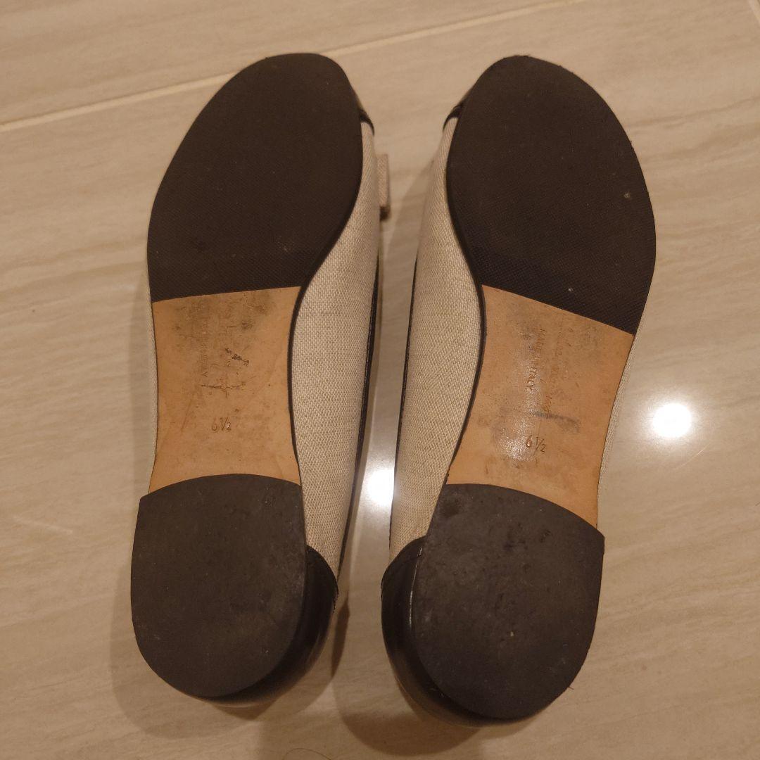 Ferragamo フラットシューズ ベージュ/ブラック