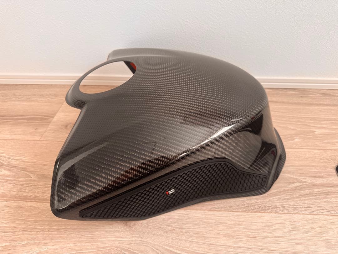 EIGHT YZF-R1 タンクカバー　カーボン綾織