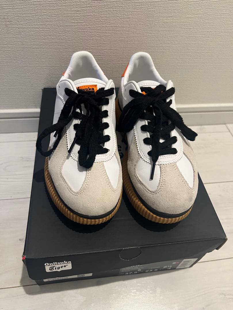 オニツカタイガースニーカー