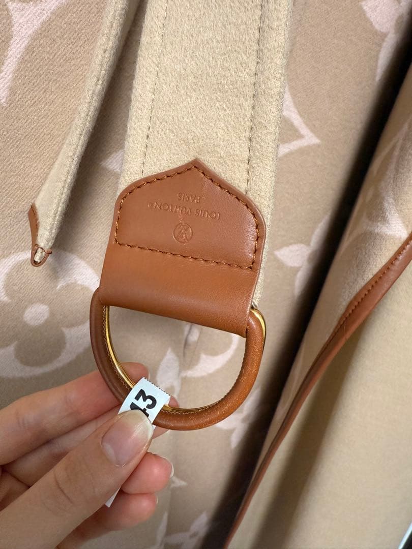 ち*こ様 LOUIS VUITTON ベルテッドダブル フェイスフーデッドラップ