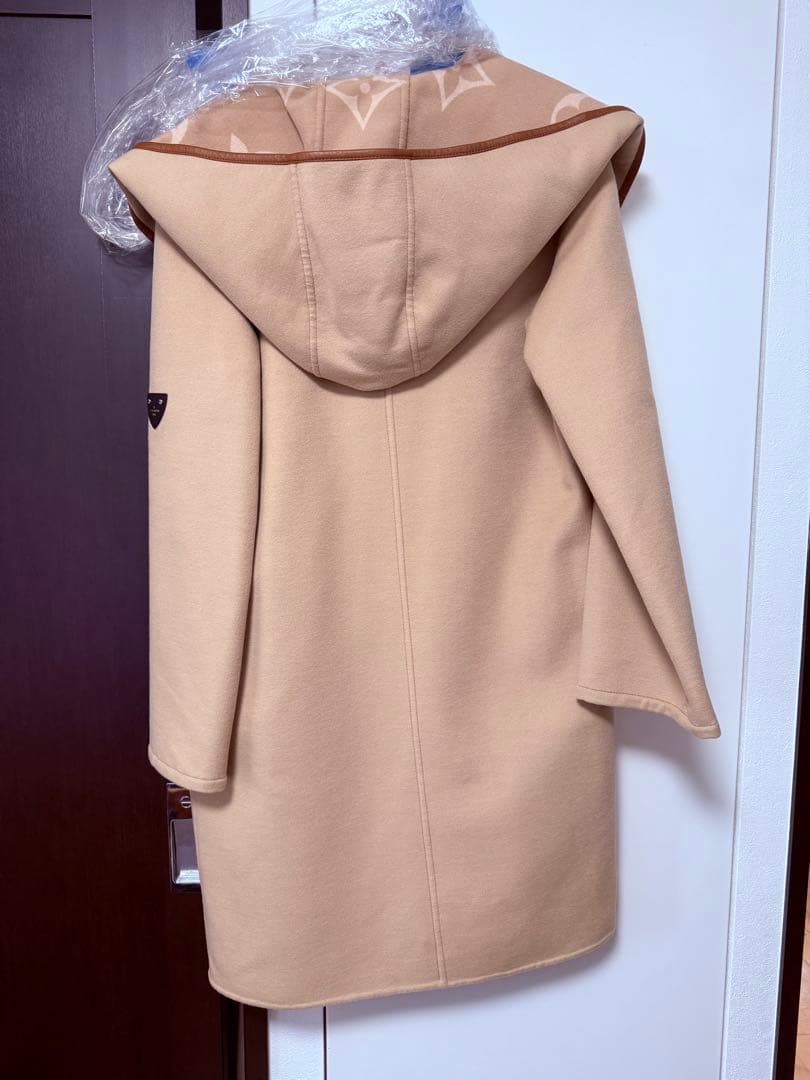 ち*こ様 LOUIS VUITTON ベルテッドダブル フェイスフーデッドラップ