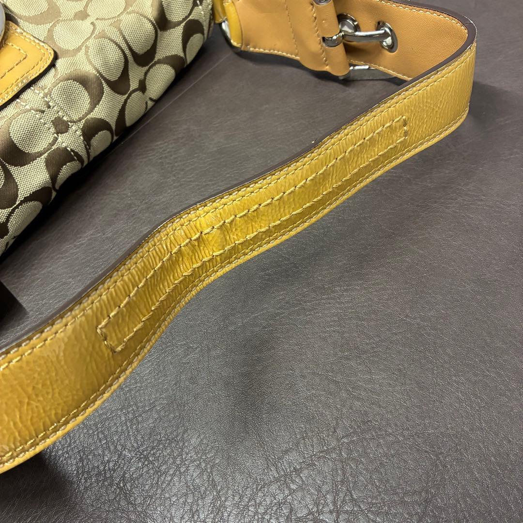 【鑑定済み・タグ付き】COACH シグネチャー F13113 ワンショルダー