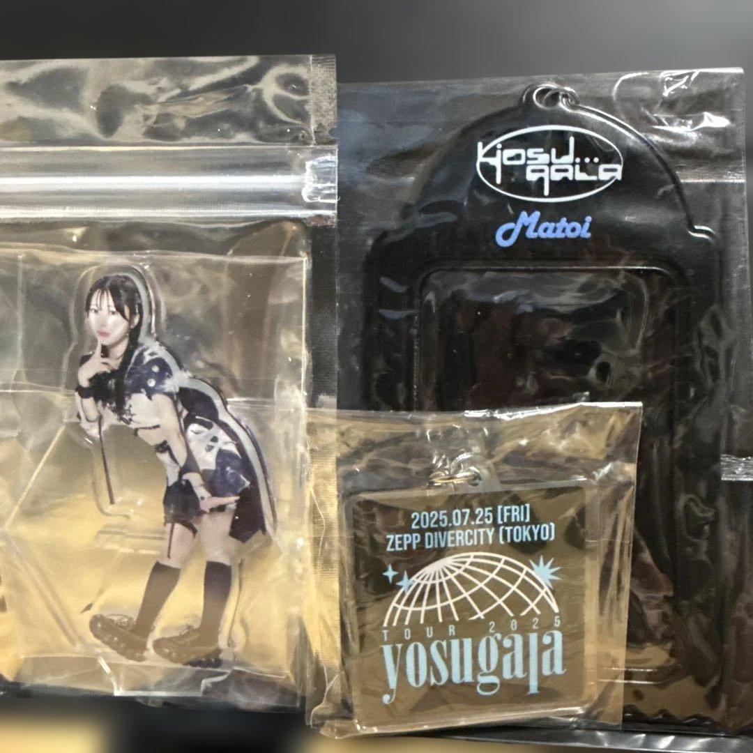 【s様】専用ページ 汐見まといアクスタ2個、チェキホルダー、アクキー