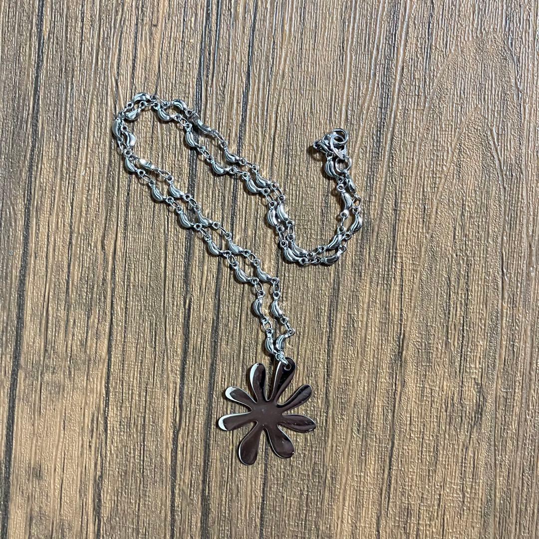新品 Distorted flowers ネックレス あいみょん着用　フラワー