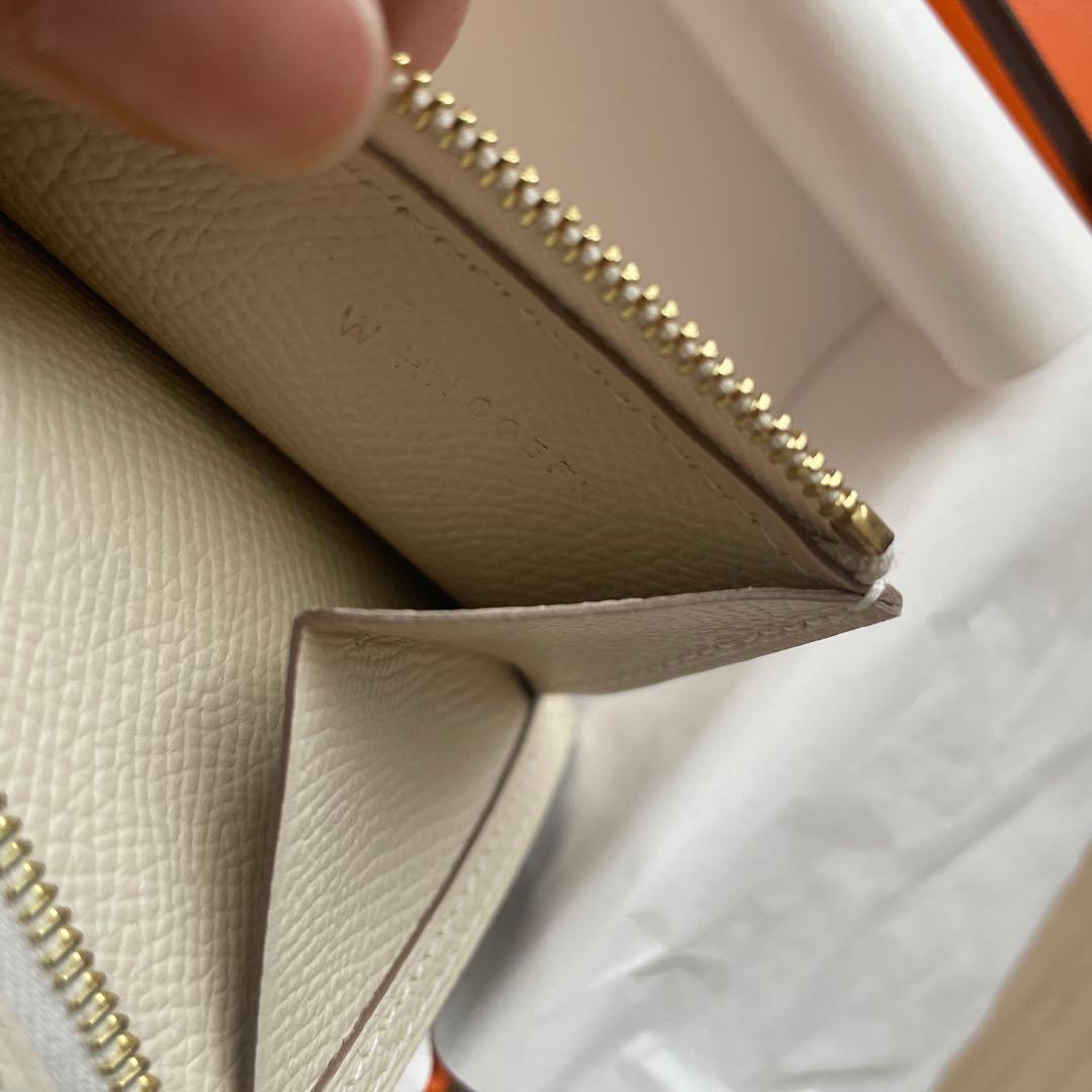 新品　未使用　HERMES エルメス　ベアンコンパクト　クレ　ゴールド金具　財布