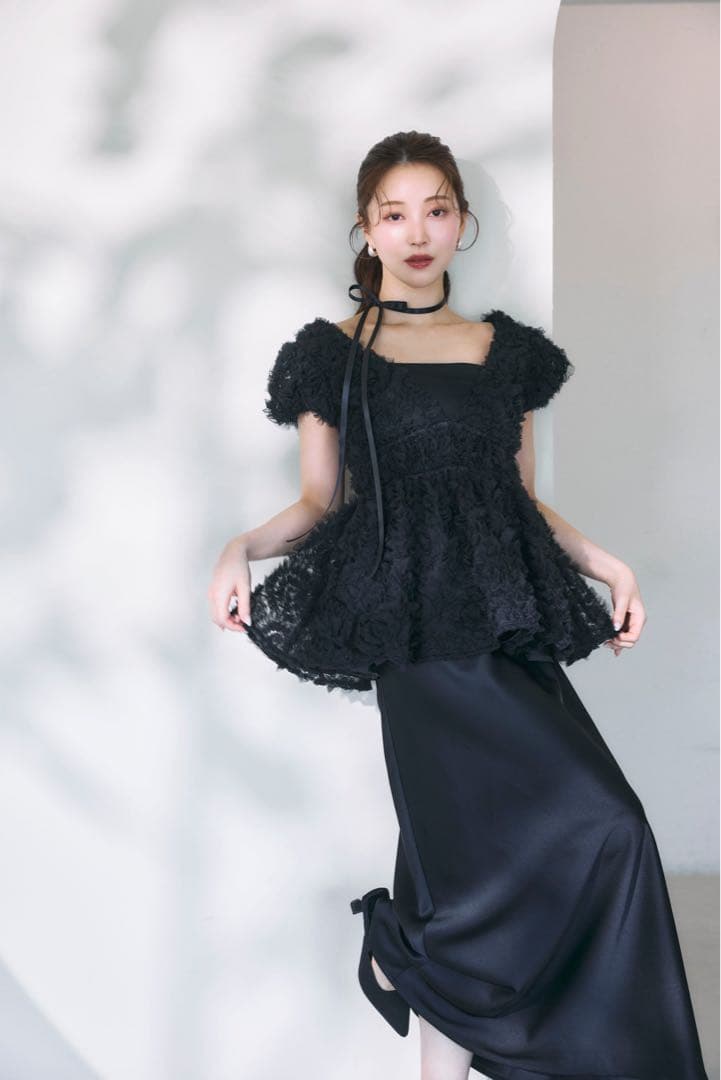 polaura フラワーぺプラムバックリボンチュニック ブラック