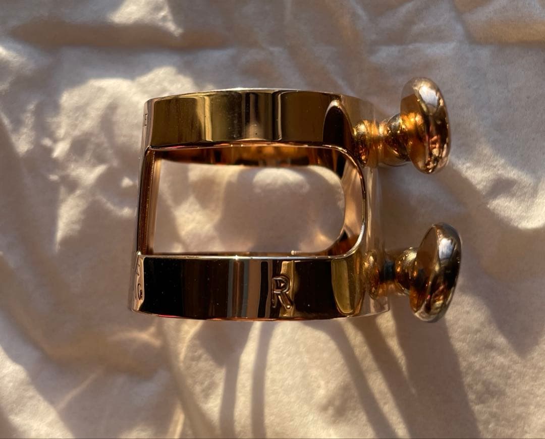 BUZZ B♭クラリネットリガチャー ピンクゴールド R キャップ付