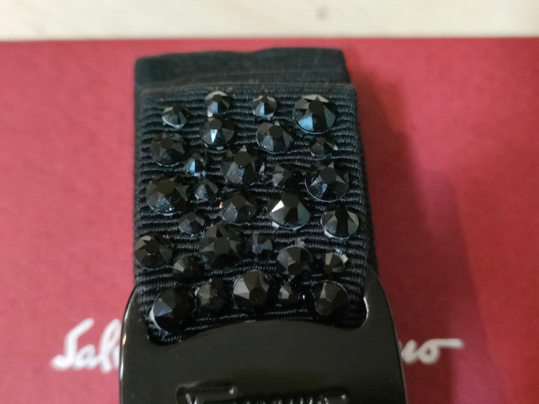 【美品】フェラガモ　バレッタ　ビジュー　ブラック　スワロフスキー　黒