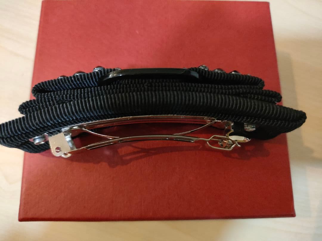 【美品】フェラガモ　バレッタ　ビジュー　ブラック　スワロフスキー　黒