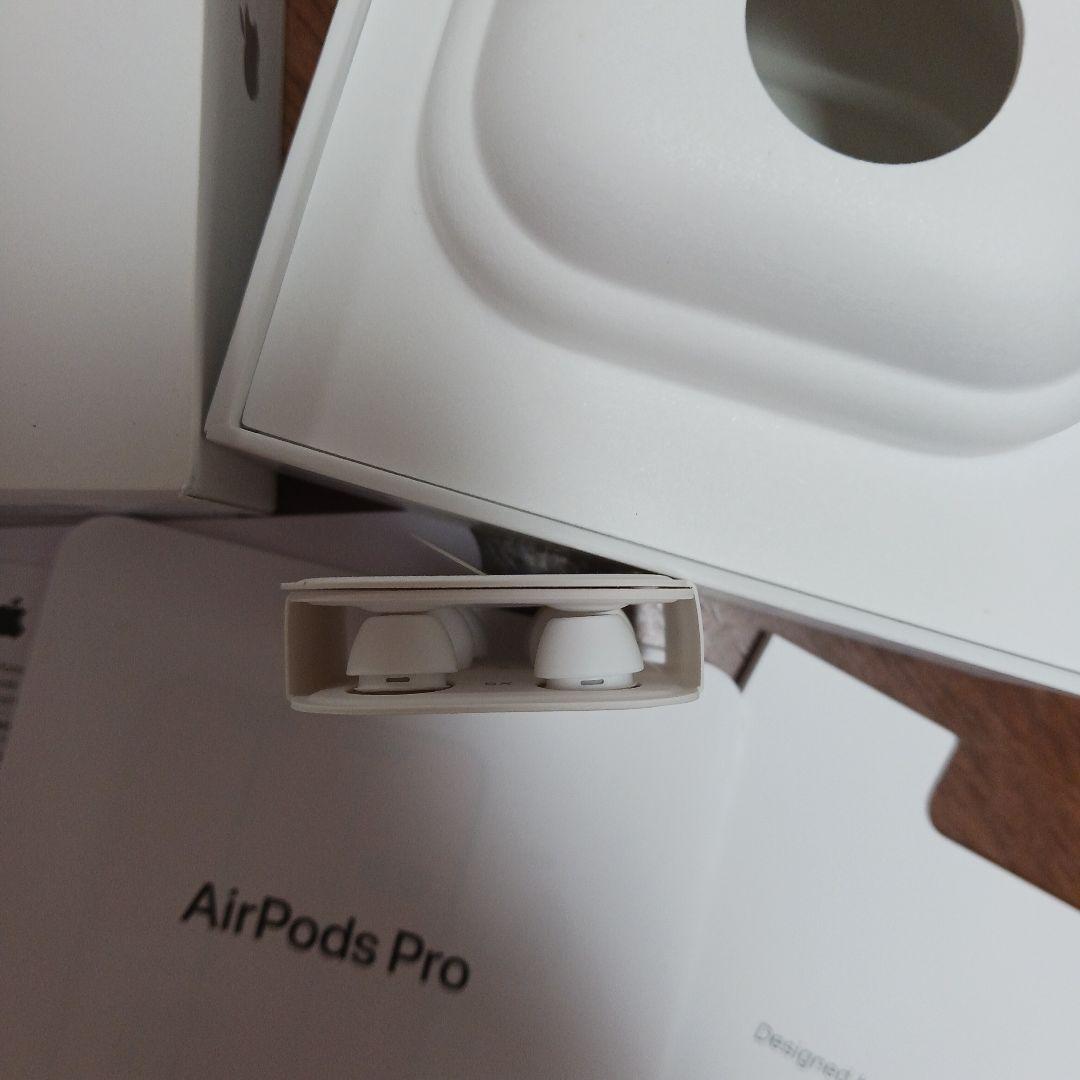 AirPods Pro 第2世代 右耳USB-C 本体 充電ケース カバー付