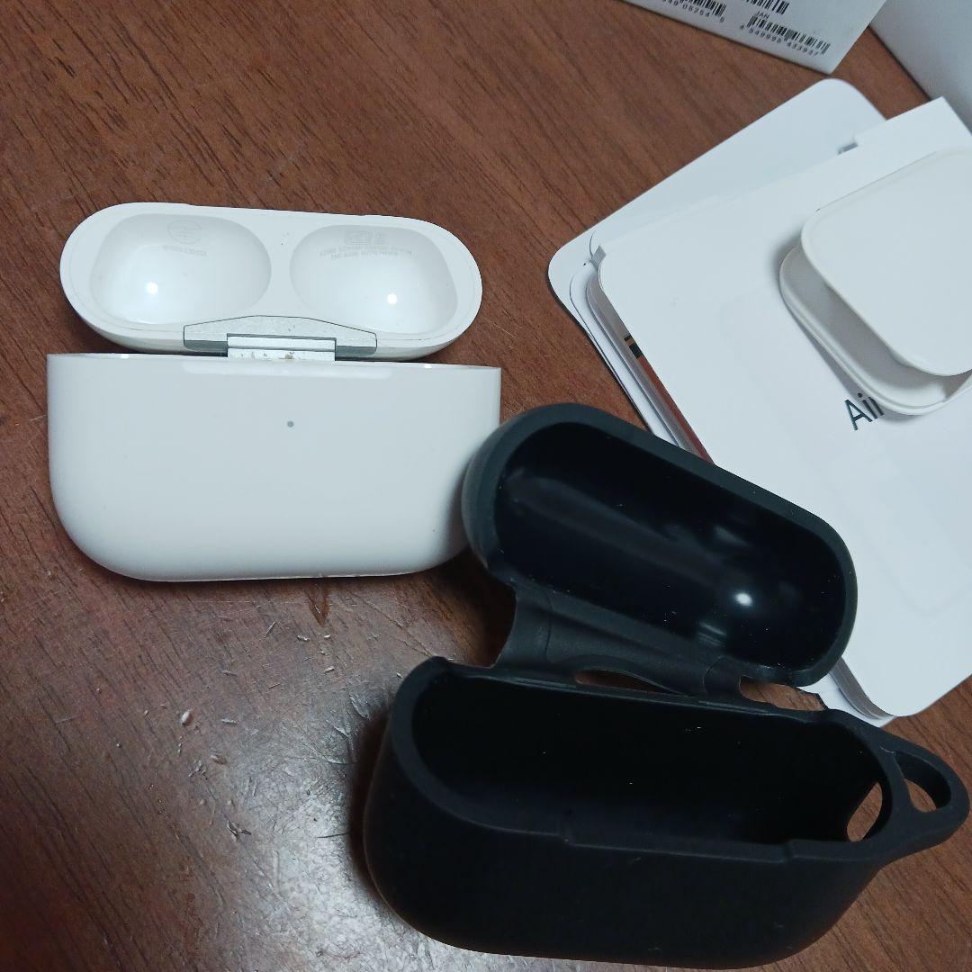 AirPods Pro 第2世代 右耳USB-C 本体 充電ケース カバー付