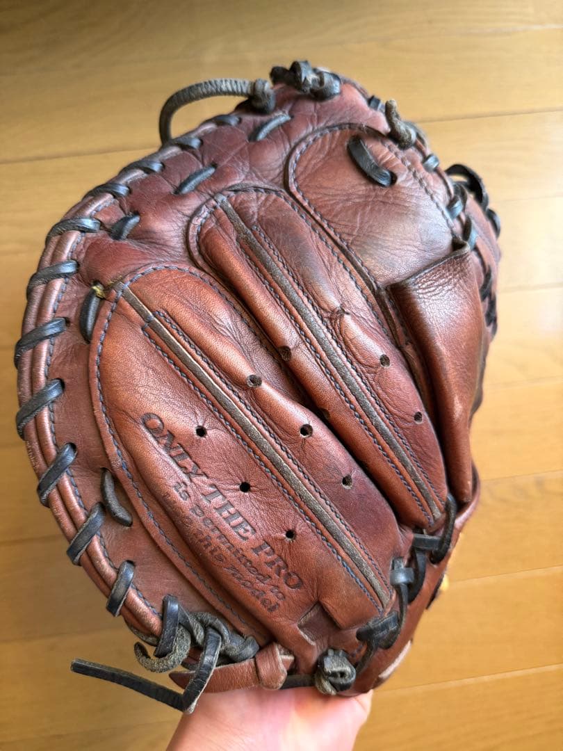 ハタケヤマ　硬式用グローブ伊藤光モデル