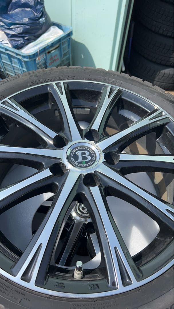 美品ビッグウェイ B-WIN 17インチ4本