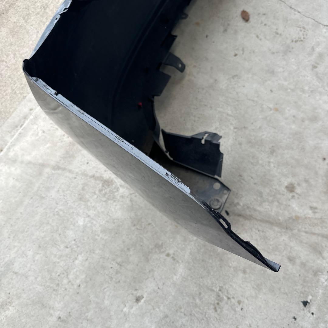 30プリウス　US左ハン リアバンパー