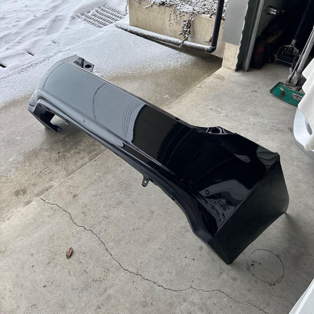 30プリウス　US左ハン リアバンパー