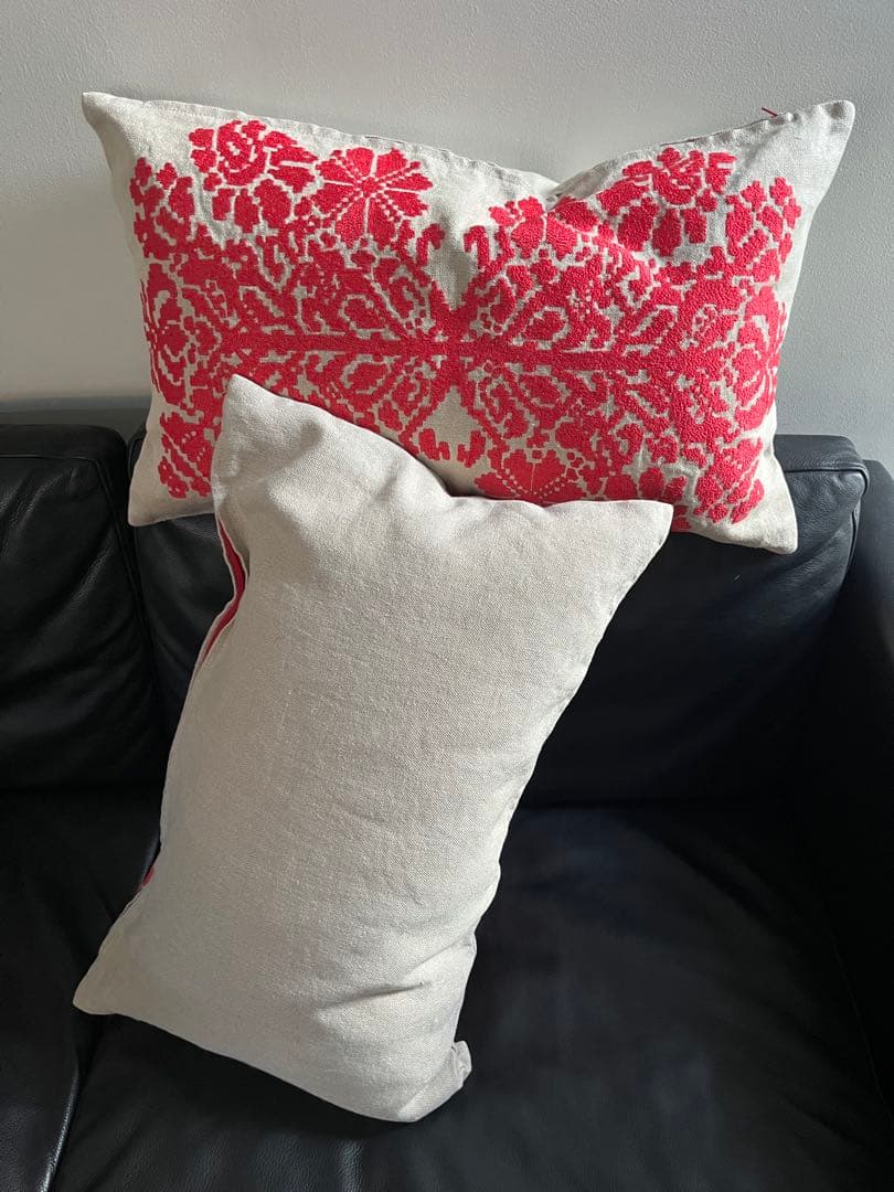 コンランショップ購入 リネン 刺繍 クッション&刺繍クッションカバー2枚セット