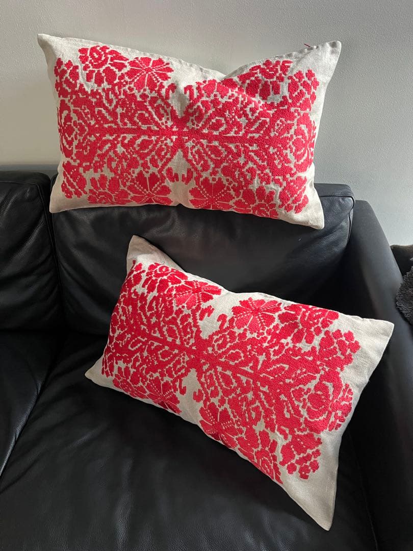 コンランショップ購入 リネン 刺繍 クッション&刺繍クッションカバー2枚セット