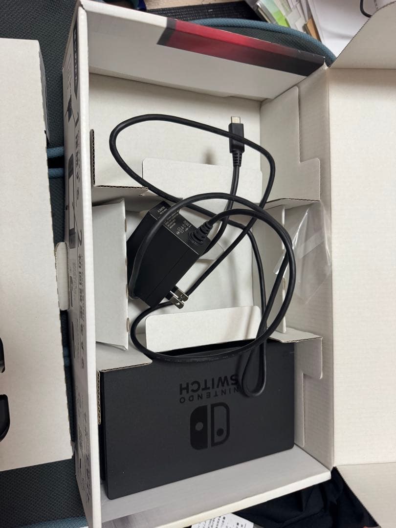 【中古】Nintendo Switch 本体 おまけ付き