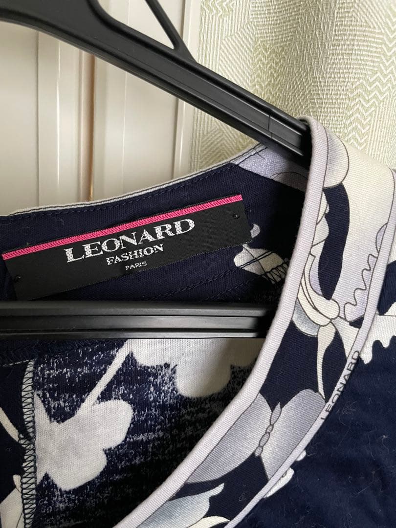 LEONARD FASHION ネイビー花柄五分袖チュニック