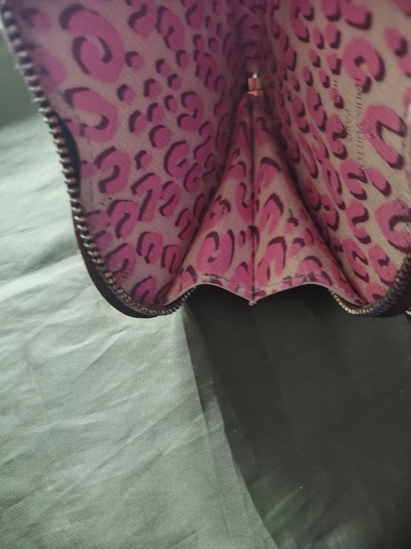 ルイヴィトン ポルトモネ クール モノグラム ケース レオパード ハート