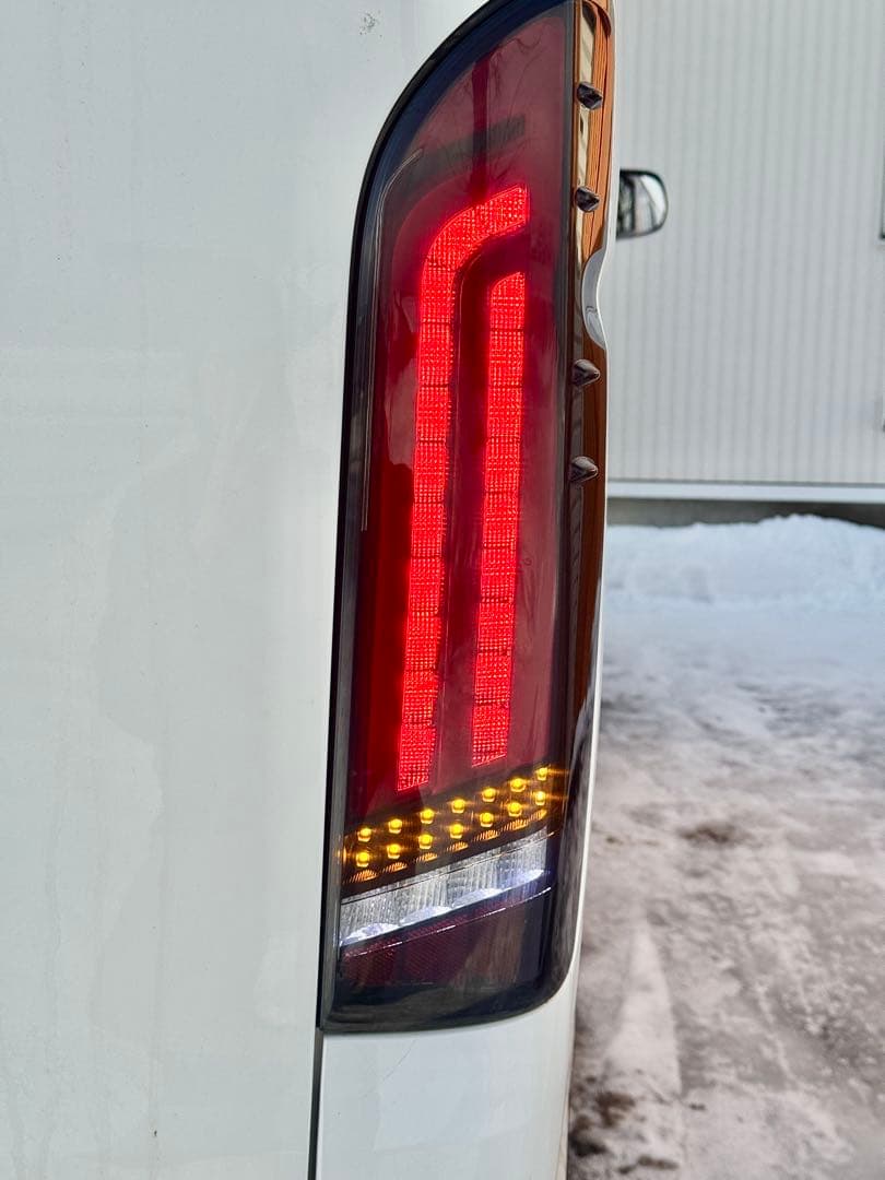 200系 ハイエース Valenti+エムテクノLEDテールランプREVO