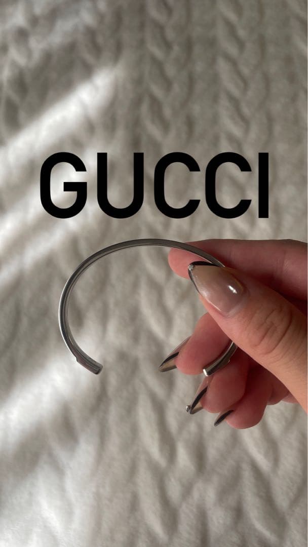 GUCCI グッチ シルバー ブラック メタルオープンバングル ブレスレット