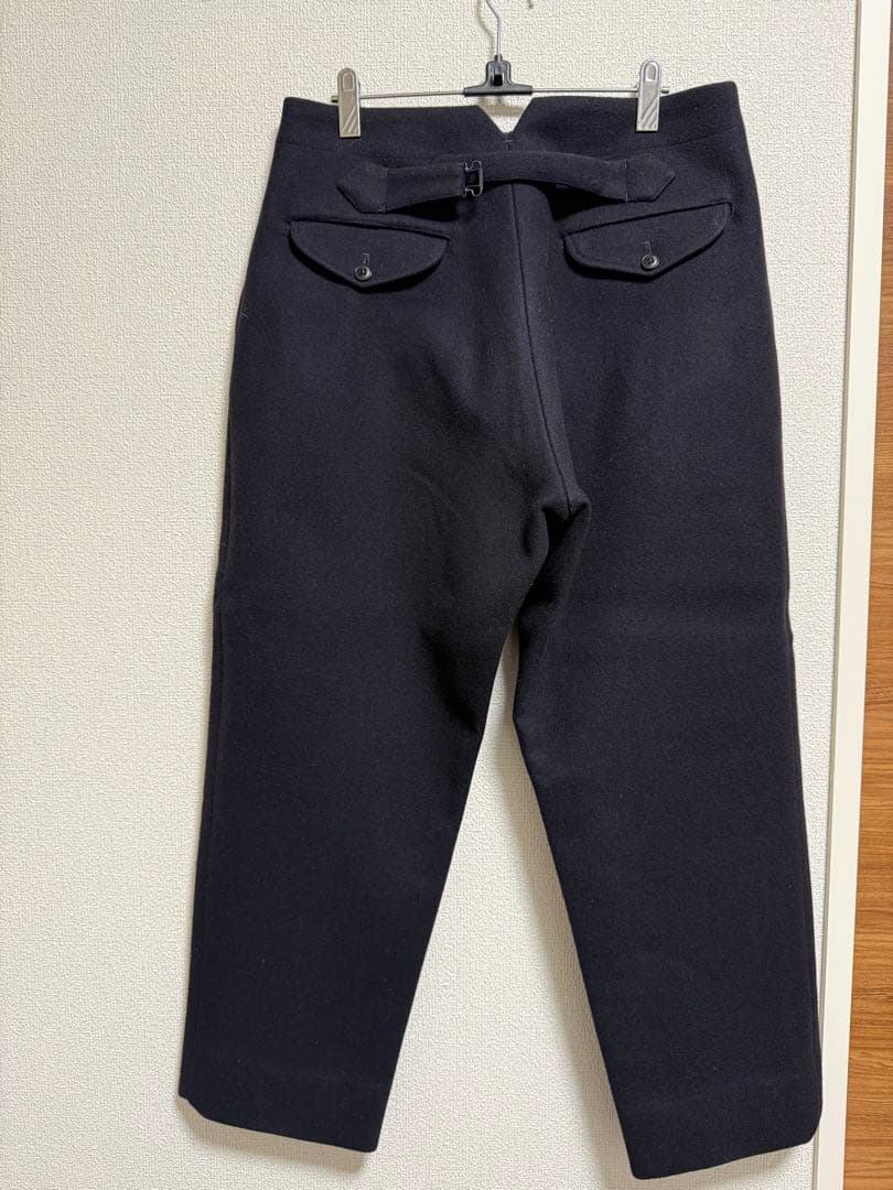 K*a様 COMOLI メルトン バックストラップ パンツ