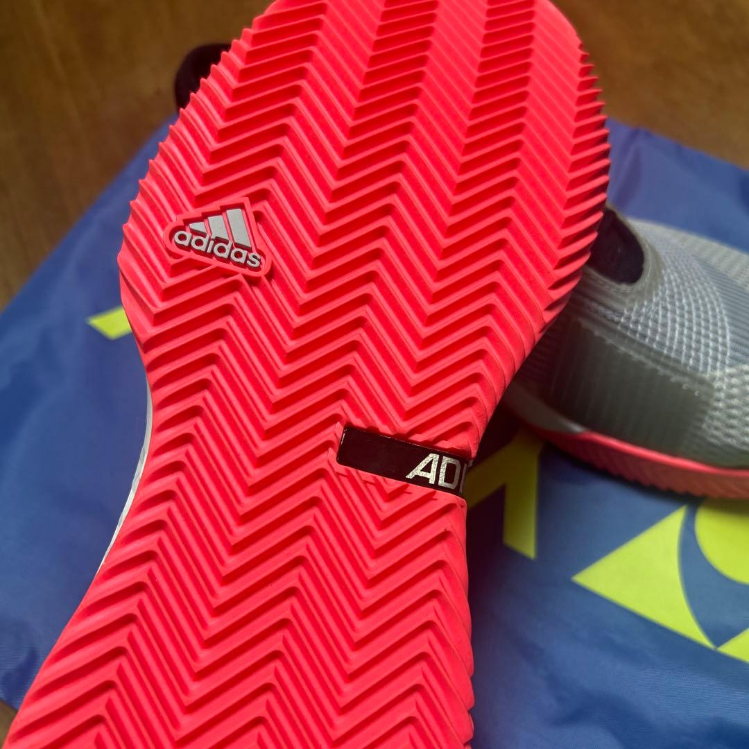 新品未使用　アディダス テニスシューズ メンズ 26.5ウーバーソニック３マルチ